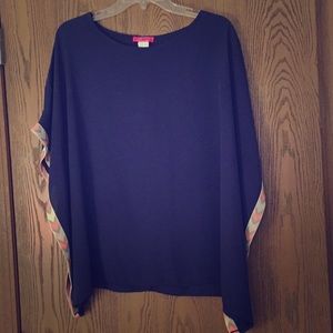 Boxy shirtsleeves overlay top